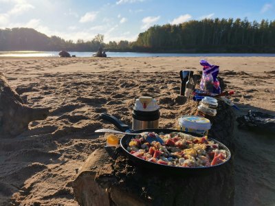 Вдаль по черной воде...